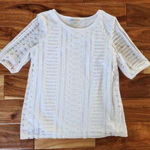 Dana Buchman White Lazer Cut Top Short Sleeves Lined or Layered Women's Size M